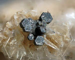 Eifel Mineralien Wannenköpfe Korund
