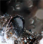 Eifel Mineralien Wannenköpfe Osumilith